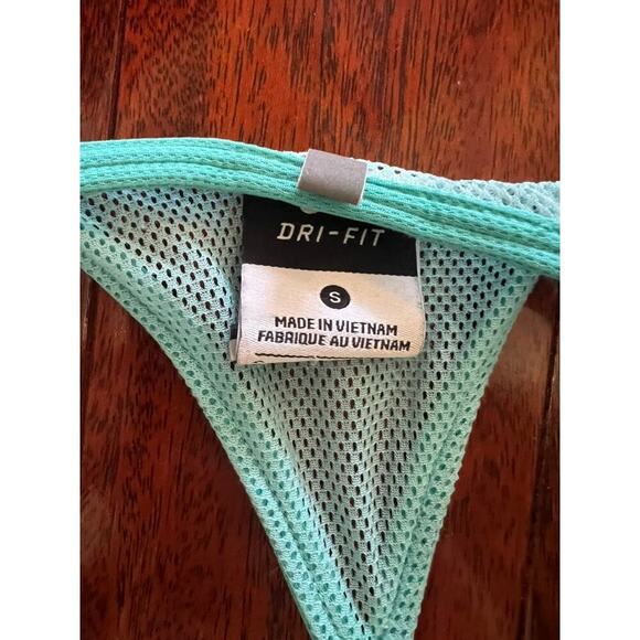 Nike Dri Fit tank top size small light blue with gray pattern - Picture 3 of 4